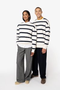 Ecologische gestreepte uniseks sweater met ronde hals en afhangende schouders